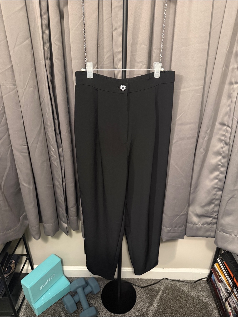 🎉 5 for $10 Divided Black Straight Leg Dress Pants